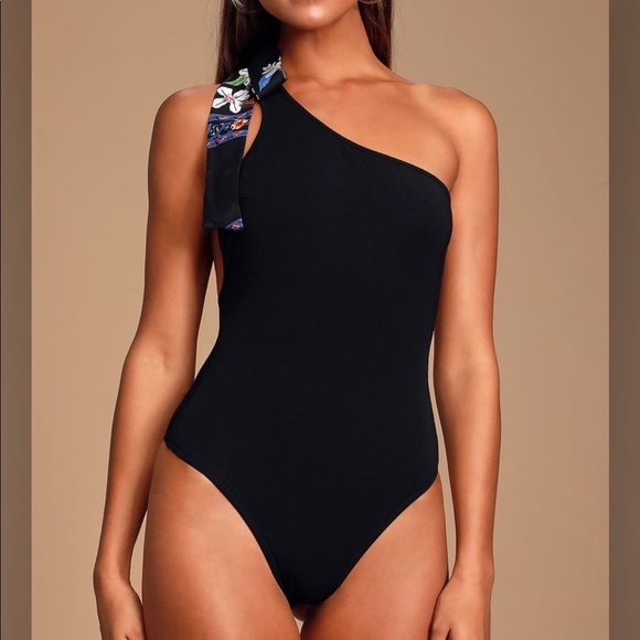 lulu’s one shoulder tie bodysuit - Picture 5 of 5
